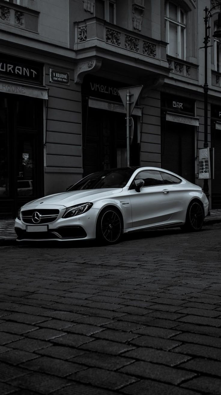 Mercedes-Benz C63 AMG